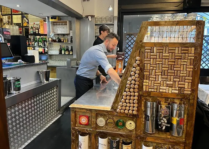 布鲁吉里奥运动风酒店 酒店 3*